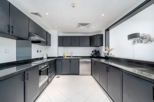 2 Bedrooms Apartment in Dorra Bay