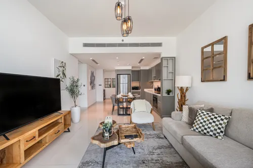 2 Bedrooms Apartment in Sunrise Bay Tower 1