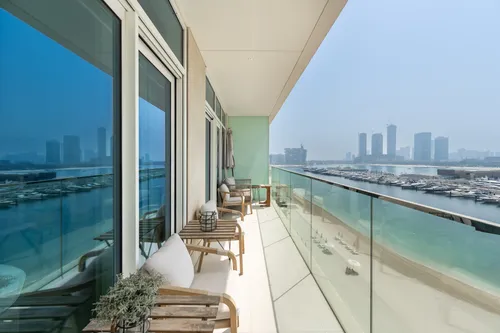 2 Bedrooms Apartment in Sunrise Bay Tower 1