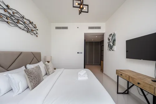 2 Bedrooms Apartment in Sunrise Bay Tower 1