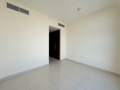 2 Bedrooms Apartment in Mulberry 2