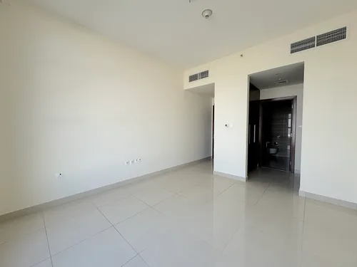 2 Bedrooms Apartment in Mulberry 2