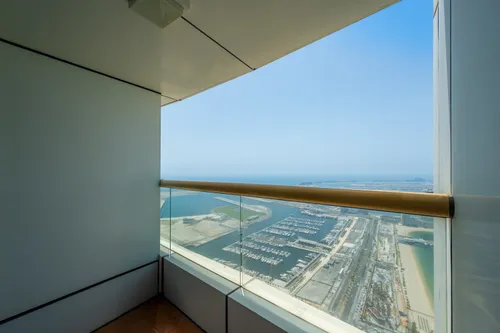 4 Bedrooms Apartment in Elite Residence
