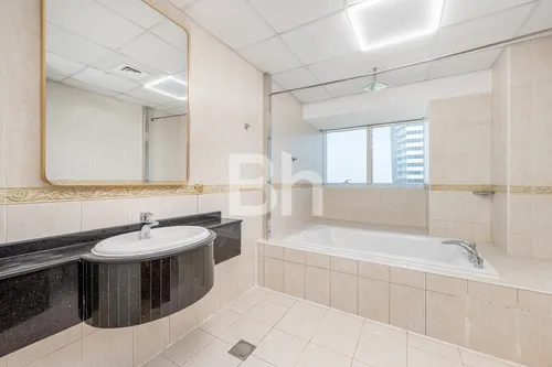 4 Bedrooms Apartment in Elite Residence