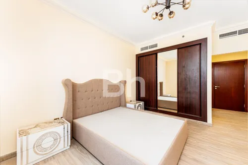 4 Bedrooms Apartment in Elite Residence