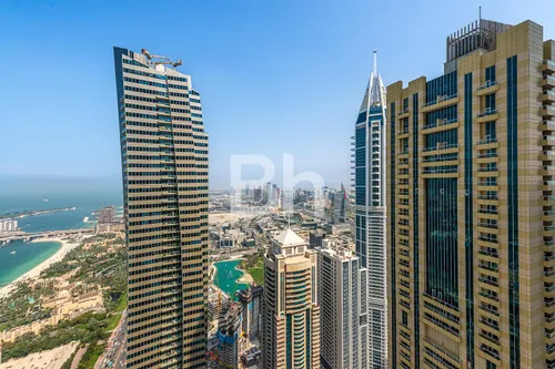 4 Bedrooms Apartment in Elite Residence
