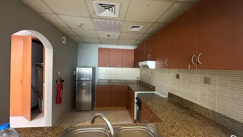 1 Bedroom Apartment in Lake Point Tower