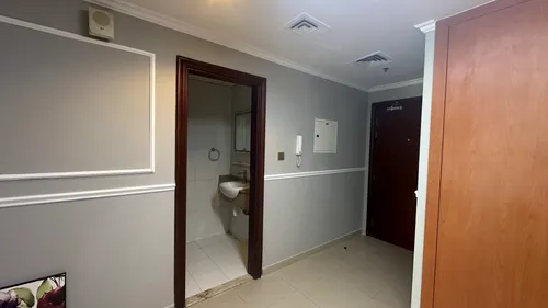 1 Bedroom Apartment in Lake Point Tower