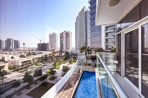 2 Bedrooms Apartment in Carson C