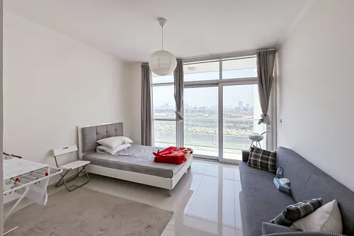2 Bedrooms Apartment in Carson C