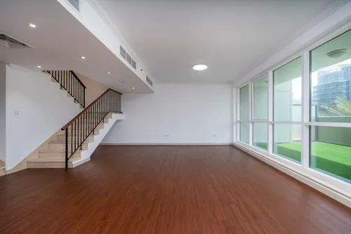 3 Bedrooms Villa in Marina Quays Villas