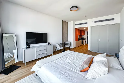 Apartment in Artesia C
