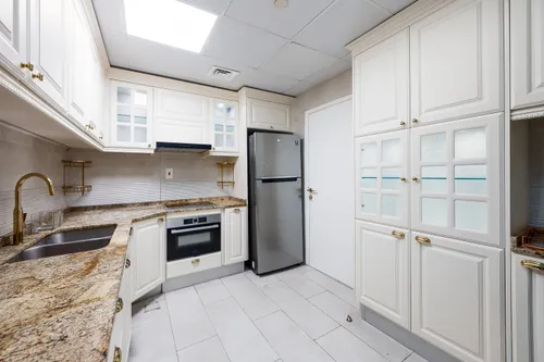3 Bedrooms Apartment in Sadaf 8