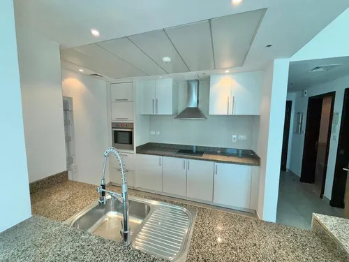 1 Bedroom Apartment in Aurora Tower
