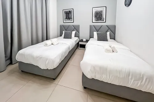 3 Bedrooms Apartment in Downtown Views II Tower 2