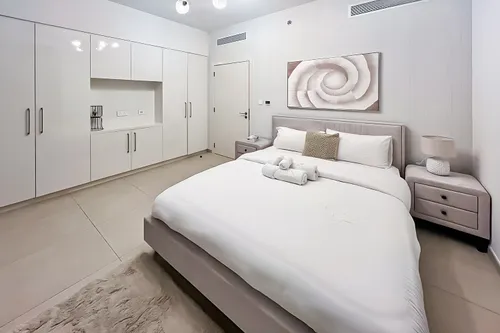 3 Bedrooms Apartment in Downtown Views II Tower 2