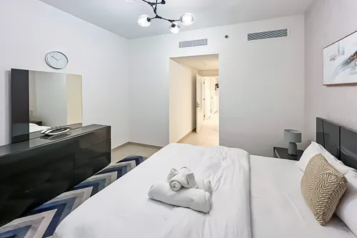 3 Bedrooms Apartment in Downtown Views II Tower 2