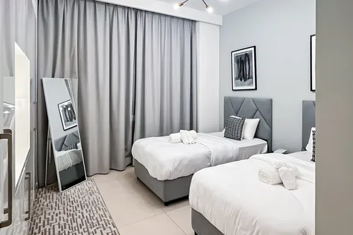 3 Bedrooms Apartment in Downtown Views II Tower 2