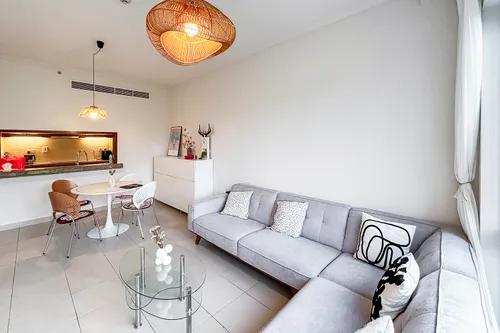 1 Bedroom Apartment in South Ridge 3