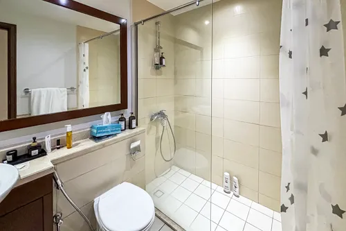 1 Bedroom Apartment in South Ridge 3