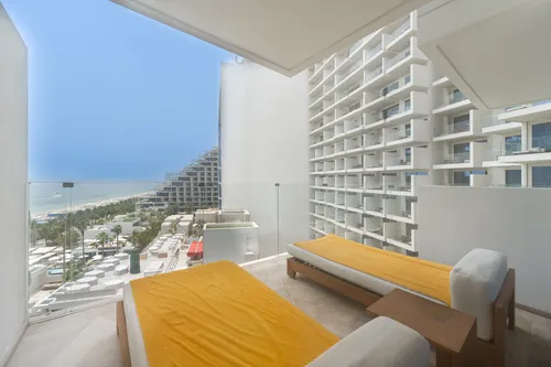 2 Bedrooms Apartment in FIVE Palm Jumeirah