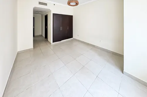 2 Bedrooms Apartment in Marina Quay West