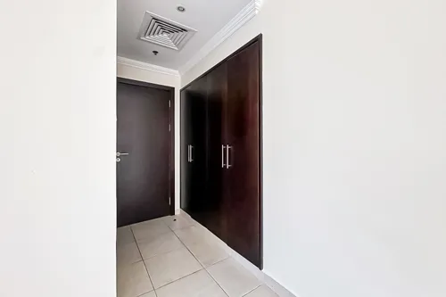 2 Bedrooms Apartment in Marina Quay West