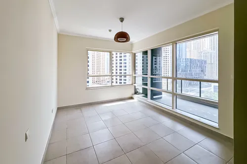 2 Bedrooms Apartment in Marina Quay West
