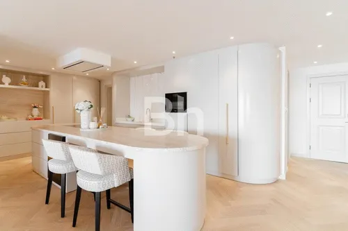 3 Bedrooms Apartment in The Fairmont Palm Residence South