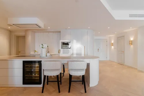 3 Bedrooms Apartment in The Fairmont Palm Residence South