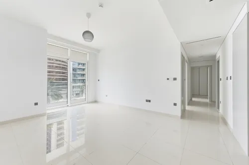 2 Bedrooms Apartment in Sunrise Bay
