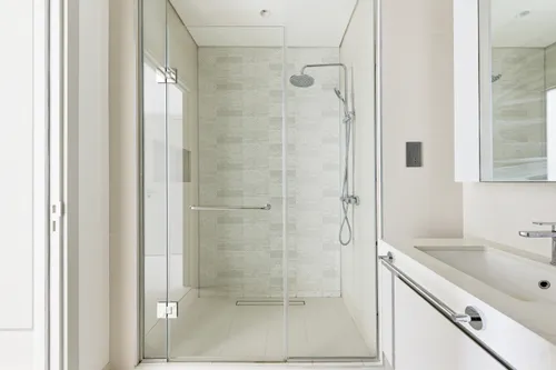 2 Bedrooms Apartment in Sunrise Bay