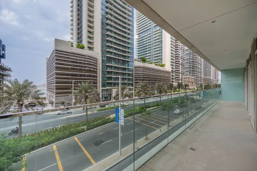 2 Bedrooms Apartment in Sunrise Bay