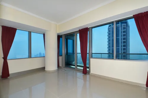 4 Bedrooms Apartment in Ocean Heights