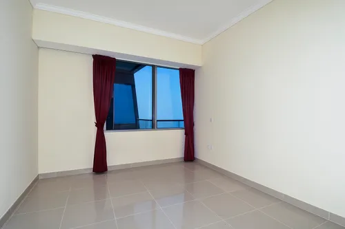 4 Bedrooms Apartment in Ocean Heights