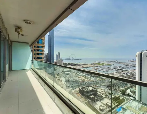 4 Bedrooms Apartment in Ocean Heights