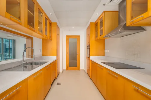 2 Bedrooms Apartment in Aurora Tower