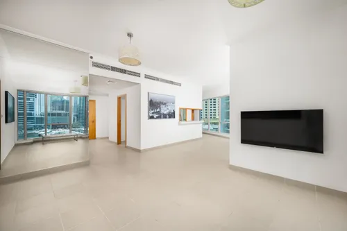 2 Bedrooms Apartment in Aurora Tower