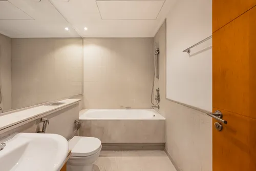 2 Bedrooms Apartment in Aurora Tower