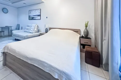 Apartment in Lake View Tower
