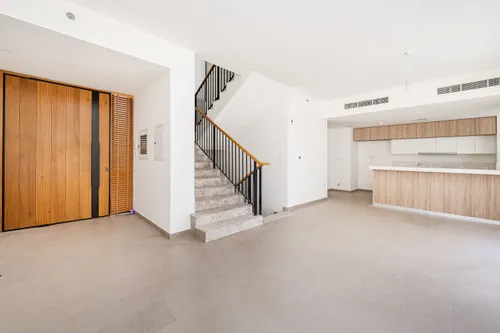 3 Bedrooms Villa in Executive Residences 2