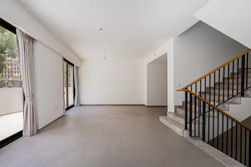3 Bedrooms Villa in Executive Residences 2