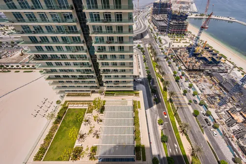 2 Bedrooms Apartment in Sunrise Bay Tower 2