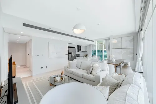 3 Bedrooms Apartment in Sunrise Bay Tower 1