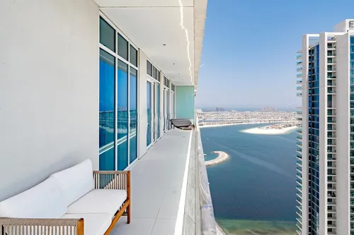 3 Bedrooms Apartment in Sunrise Bay Tower 1
