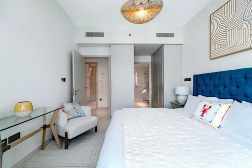 3 Bedrooms Apartment in Sunrise Bay Tower 1