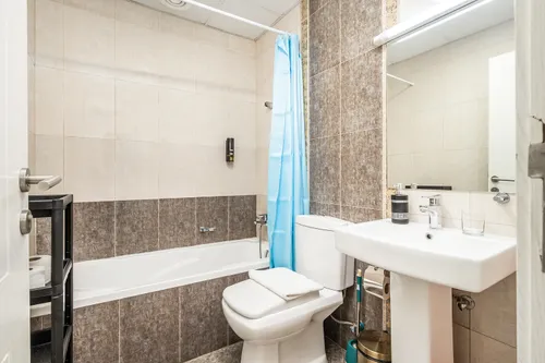 2 Bedrooms Apartment in Marina Wharf 2