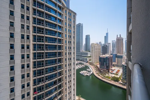 2 Bedrooms Apartment in Marina Wharf 2