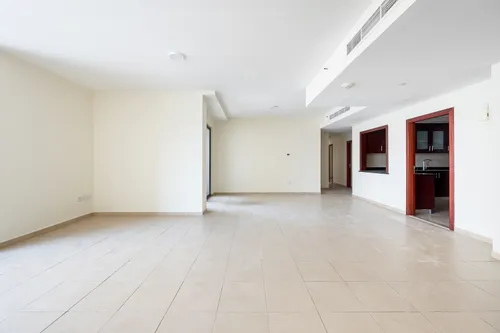3 Bedrooms Apartment in Murjan 1