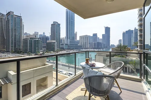 2 Bedrooms Apartment in Marina Quay West